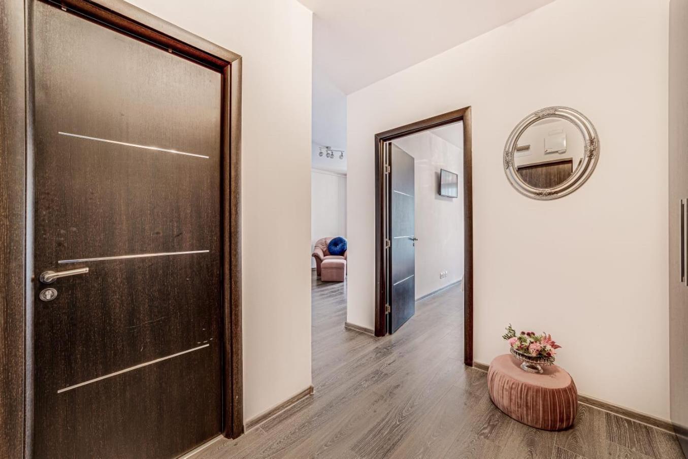 Ari Rose Apartment With Cozy Balcony Arad Exteriér fotografie